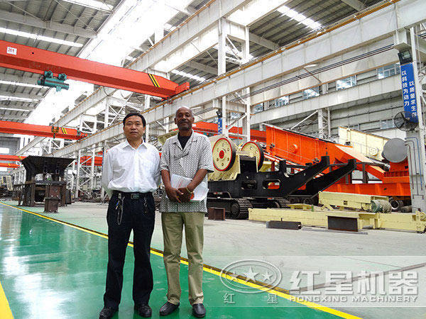 鵝卵石移動式破碎站 鵝卵石移動式破碎站