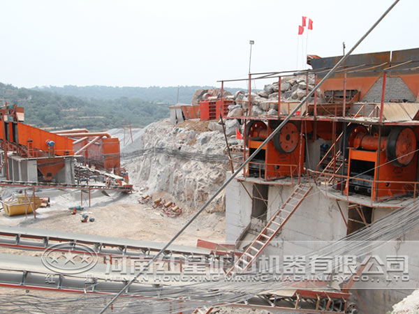 砂石生產(chǎn)線作業(yè)現(xiàn)場 砂石生產(chǎn)線作業(yè)現(xiàn)場