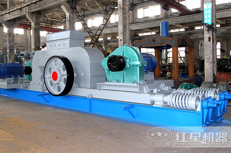 大型對(duì)輥式(雙輥)破碎機(jī) 大型對(duì)輥式(雙輥)破碎機(jī)