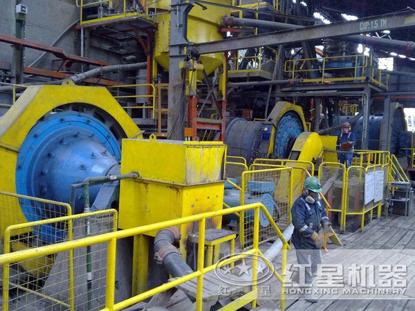 正在作業的設備 正在作業的設備