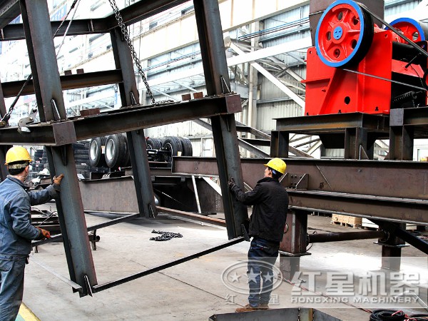 紅星移動破碎站生產(chǎn)車間 紅星移動破碎站生產(chǎn)車間