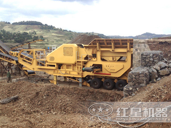 移動破碎車作業現場 移動破碎車作業現場