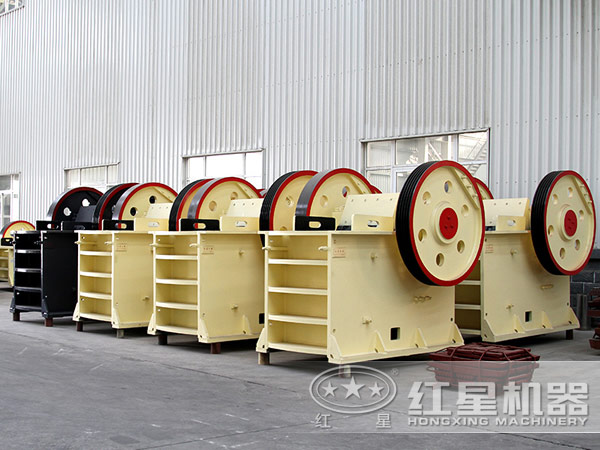 新型環(huán)保鄂式破碎機(jī) 新型環(huán)保鄂式破碎機(jī)