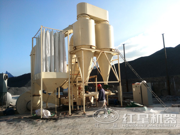 石頭磨粉機(jī)生產(chǎn)現(xiàn)場 石頭磨粉機(jī)生產(chǎn)現(xiàn)場