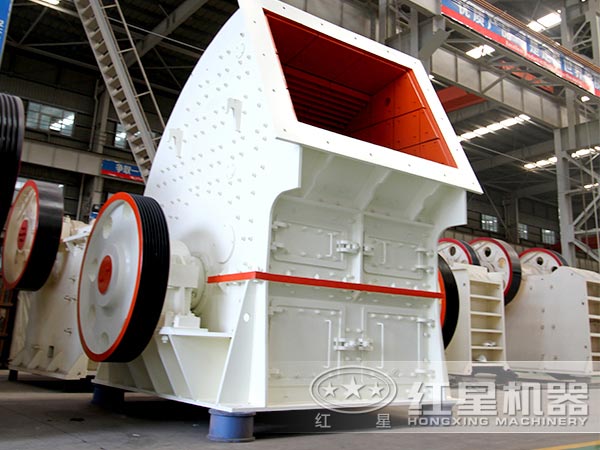 PCZ新型重錘式破碎機(jī) PCZ新型重錘式破碎機(jī)