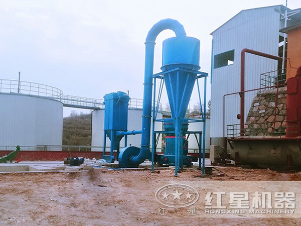 小型磨粉生產現場 小型磨粉生產現場