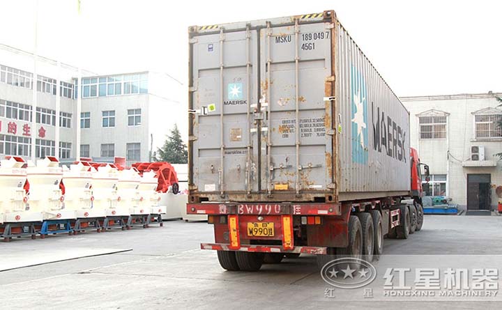 已經裝車要上路的對輥機 已經裝車要上路的對輥機