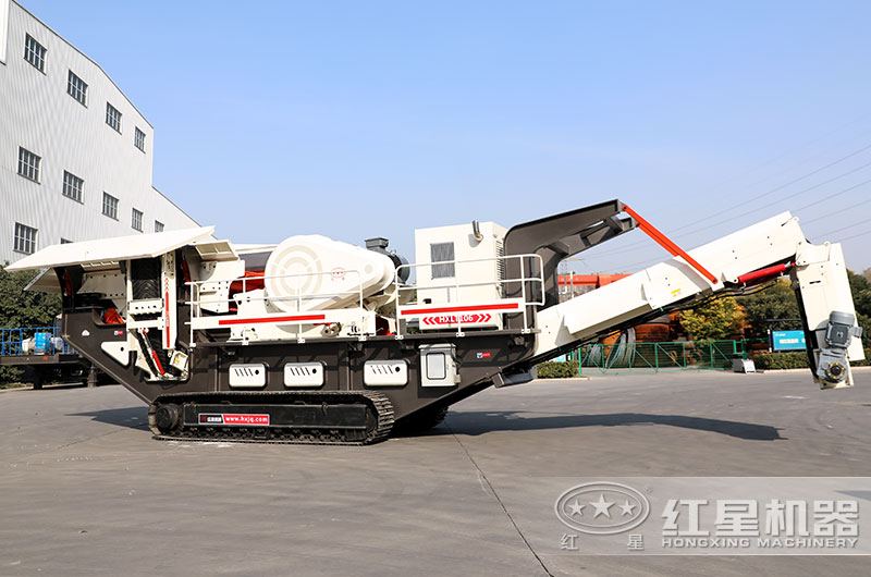 履帶式移動碎石機(jī)伸縮自如，轉(zhuǎn)場自由
