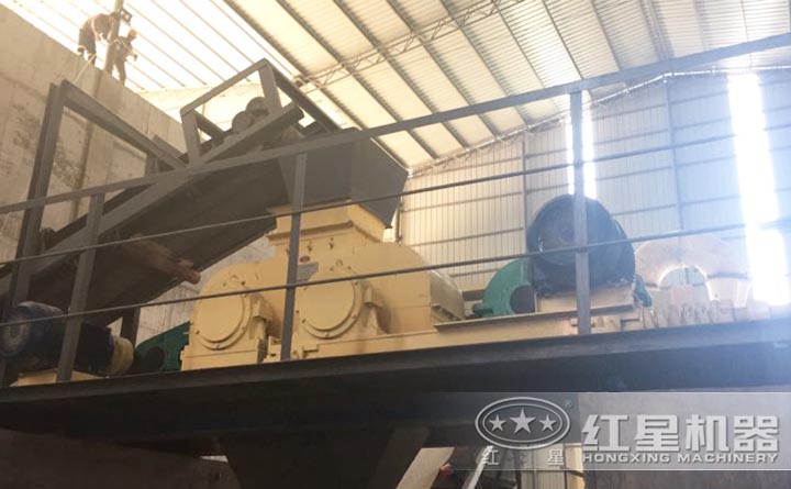 對輥制沙機安裝、調試現場