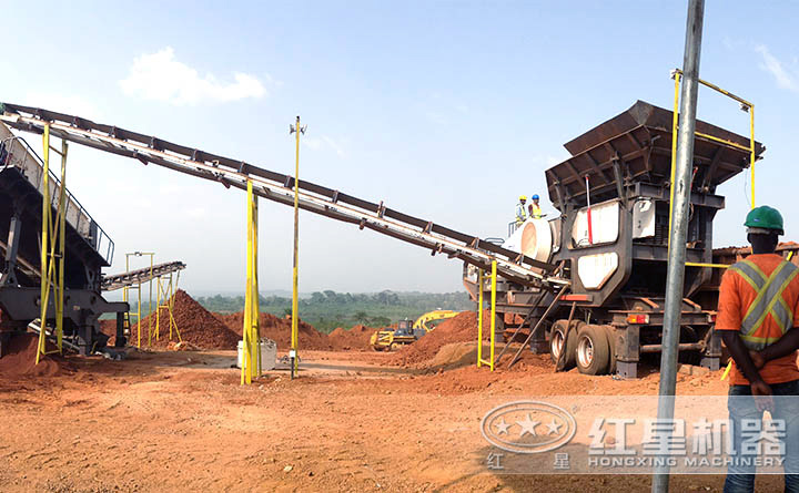 移動式破碎站客戶現(xiàn)場 移動式破碎站客戶現(xiàn)場