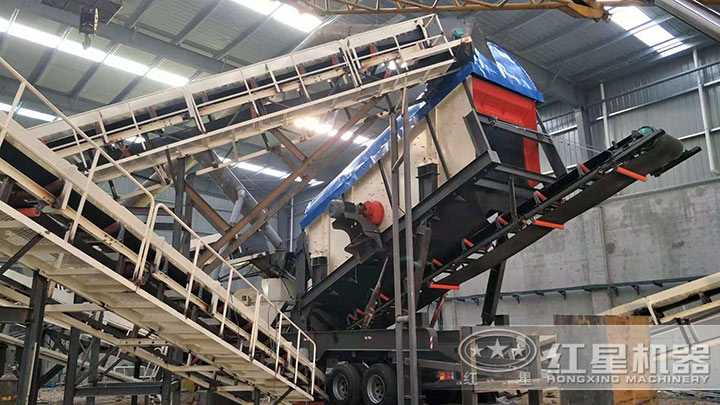 移動(dòng)制砂現(xiàn)場(chǎng) 移動(dòng)制砂現(xiàn)場(chǎng)