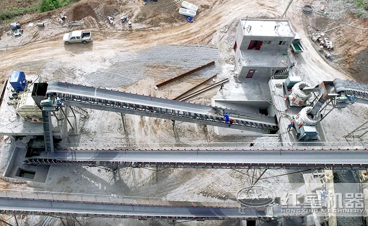 時產1000噸的石料生產線生產現場 時產1000噸的石料生產線生產現場