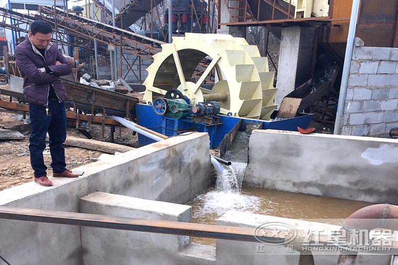 水洗砂機現(xiàn)場 水洗砂機現(xiàn)場