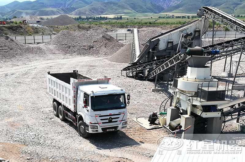 鵝卵石制砂現場 鵝卵石制砂現場