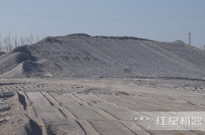 硅石加工現場 硅石加工現場