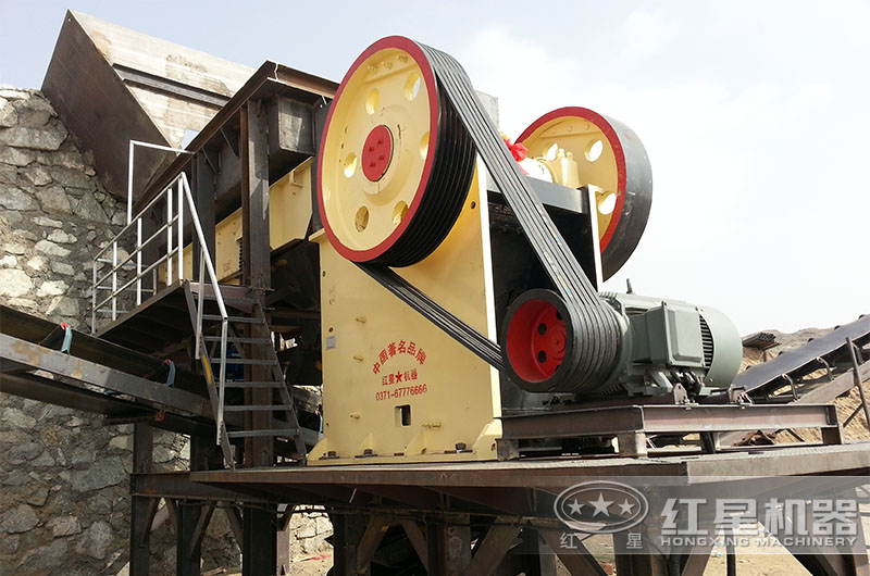 顎式破碎機作業現場 顎式破碎機作業現場