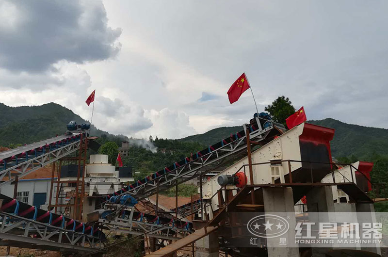 河卵石制砂加工現場 河卵石制砂加工現場